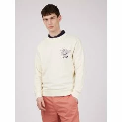 Ben Sherman Strolling Record Graphic Crew For Male